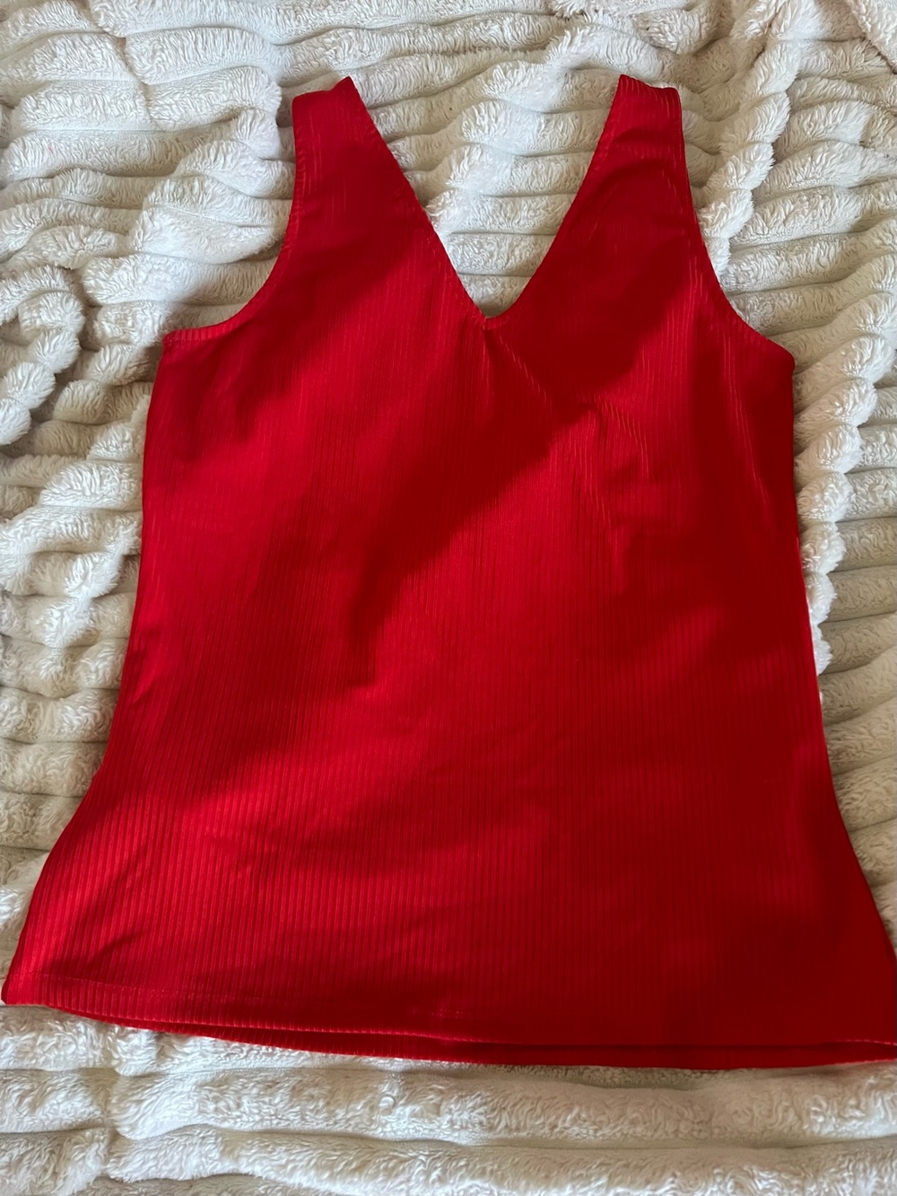 Vero Moda Red Ribbed V-Neck Tank Top - Picture 2 of 3